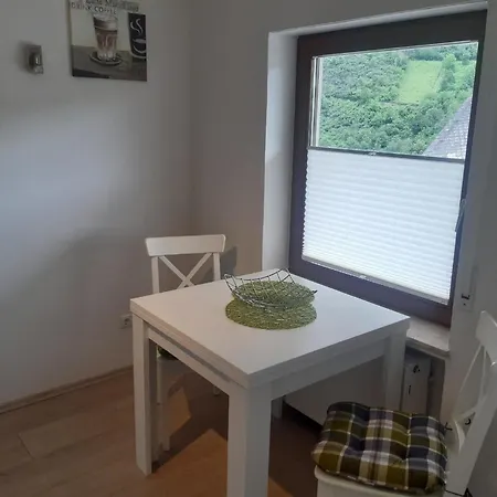 Moderne Ferienwohnung Im Ruhigen Diebachtal Apartamento *