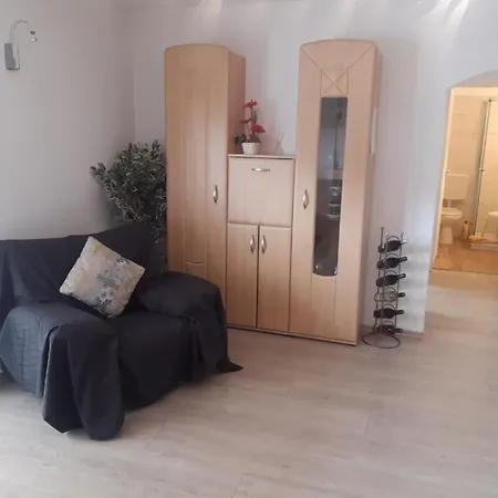 Moderne Ferienwohnung Im Ruhigen Diebachtal