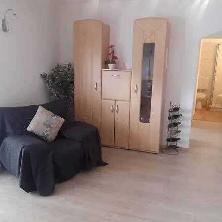 Apartment Moderne Ferienwohnung Im Ruhigen Diebachtal *